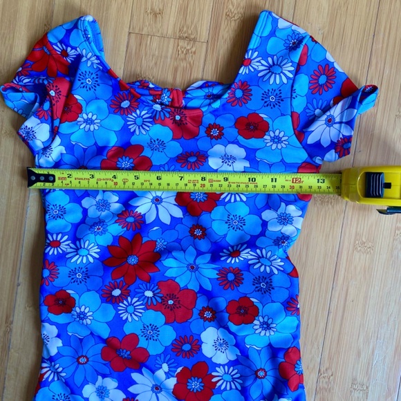 Cat & Jack Girls Swimsuit 10 12 NEW Short Sleeve Bow Back Red White Blue Flowers - Picture 11 of 14